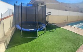 Casa con Gran Piscina particular cerca playa
